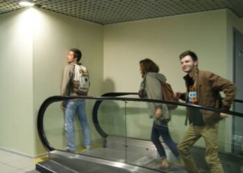 50 személy, akinek csak egyetlen egy dolga lett volna, de azt is elbaltázta