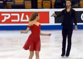 Ed Sheeran “Perfect” című dala elindul, de nézd a közönség reakcióját, mikor a hangulat változik