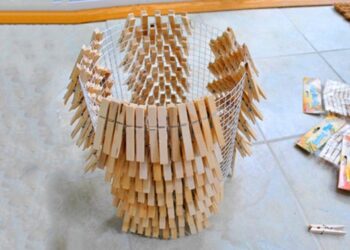 Házilag készíthető lámpabura, ruhacsipeszekből – ötletes