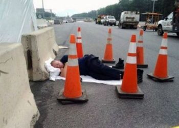 21 lusta munkás, akinek nem ártana komolyabban vennie kicsit a munkáját