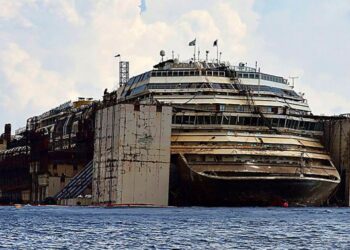 Így néz ki a zátonyra futott Costa Concordia belseje, több évvel a katasztrofális baleset után