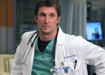 Rá sem ismerni a Vészhelyzet Carter dokijára – 48 éves lett – Fényképek