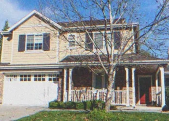 Az utcára került ikertestvérek ingatlant örökölnek a nagymamájuktól, akit sosem ismertek