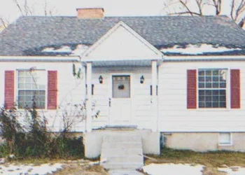 A nagymama halála után az unokák rájönnek, hogy a házat eladták, és így nem örökölhetik meg