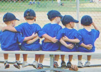 5 árva fiú találta meg Lincoln portréját és ládáját az üres mező mellett, 13 évvel később visszatértek értük