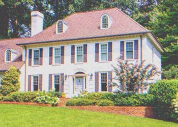 A szegény nő kifizeti egy kétgyermekes apa élelmiszereit – néhány nappal később cserébe egy 2,1 millió dolláros villát kap