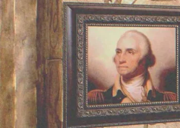 A fiú ápolja idős nagymamáját, Washington portréját örökli annak halála után, és kulcsot talál benne