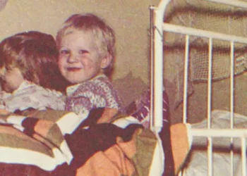 Az idős férfi DNS-tesztet csináltat, és megtalálja a nővéreit, akiket több mint 70 éve elveszített