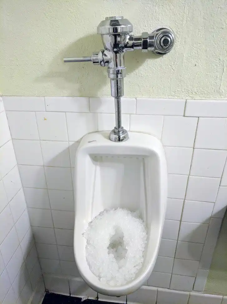 Bangkok, életmód, érdekességek, étkezés, fesztiválok, Kultúra, látnivalók, látványosságok, műanyag szennyezés, szokások, szórakozás, Thaiföld, turizmus, ünnepek, utazás, vásárlás