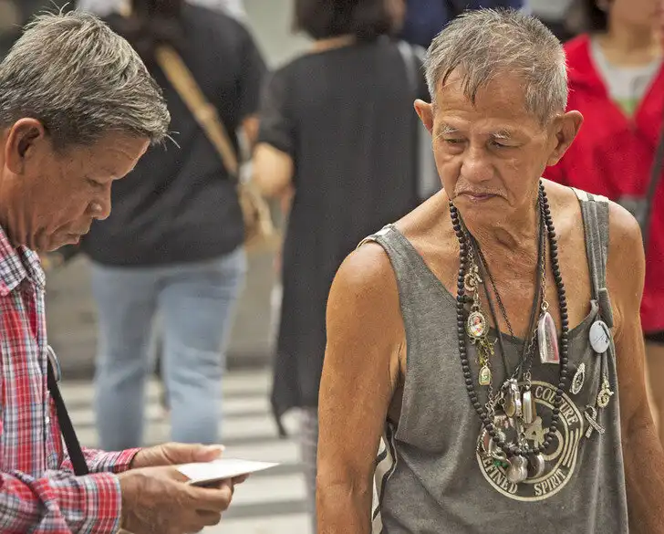 Bangkok, életmód, érdekességek, étkezés, fesztiválok, Kultúra, látnivalók, látványosságok, műanyag szennyezés, szokások, szórakozás, Thaiföld, turizmus, ünnepek, utazás, vásárlás