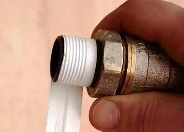 munka, otthon, vízvezeték