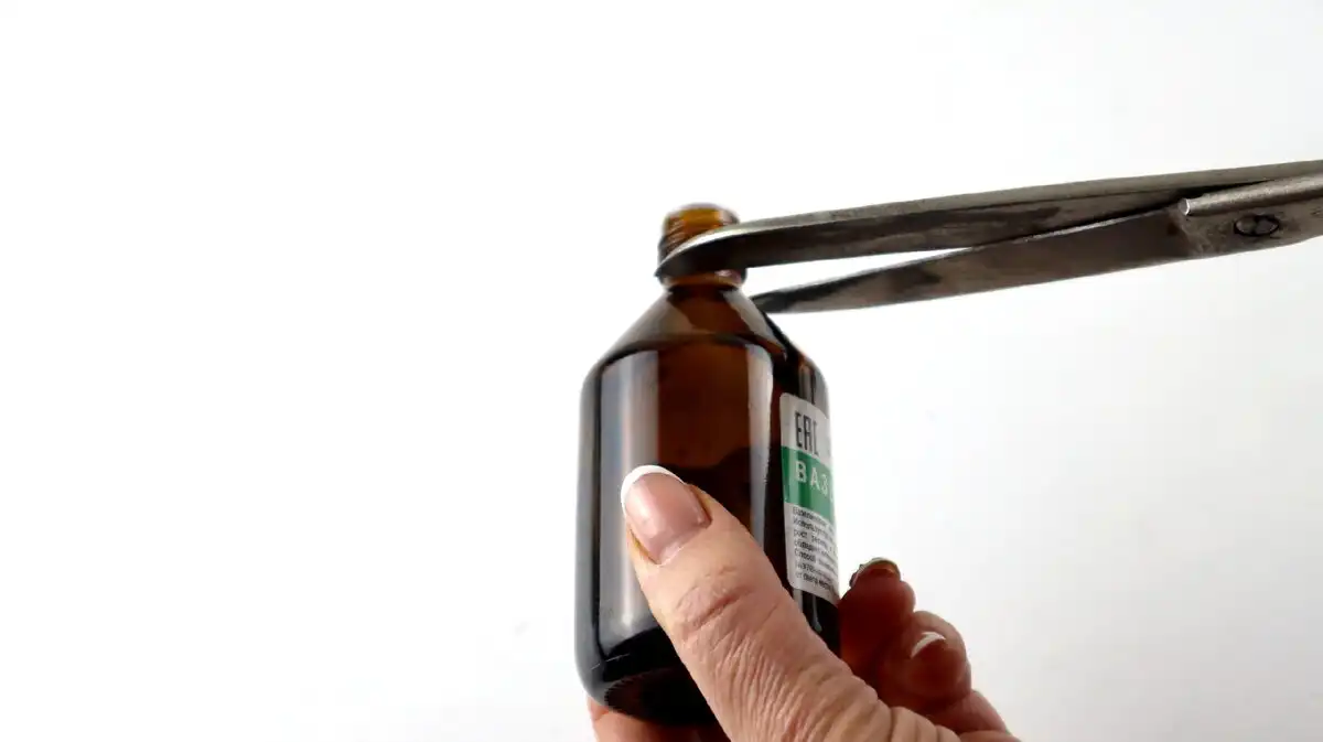 barkácsolás, csináld magad, csiszolópapír, DIY, életmód, élezés, galéria, háztartás, olló, olló élezése, szabás, tippek, trükkök, tű, újrahasznosítás, üveg, varrás, varrónő