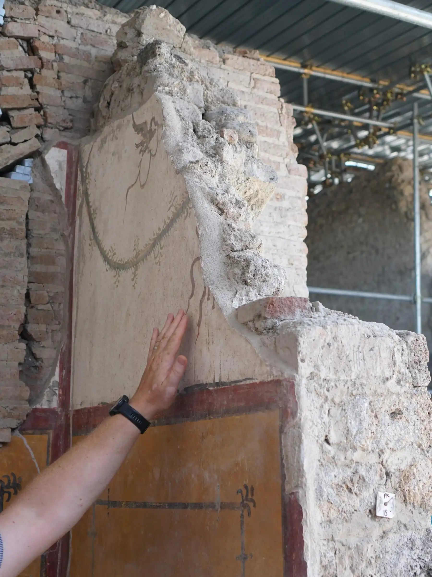 antiküthérai szerkezet, bagdadi elem, Lükurgosz-kehely, ókori civilizációk, Piri Reis-térkép, régészet, rejtélyes leletek, római beton, technológia, történelmi rejtélyek
