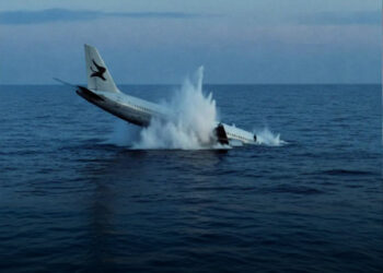 A repülőgép-katasztrófa, amit egy apró szigetelőszalag fecni okozott