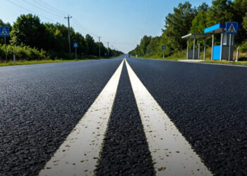 Miért van szükség dupla záróvonalra, ha a szimpla is ugyanazt tiltja? Elmondom, miben különböznek egymástól