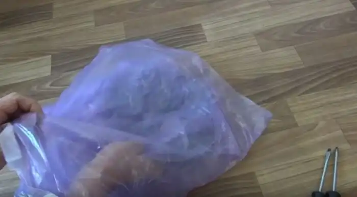 DIY tisztítás, Háztartási tisztítás, Konyhai tisztítás, Ráégett zsír eltávolítása, Régi zsír eltávolítása, Serpenyő karbantartás, Serpenyő tisztítás, Szalmiákszesz tisztítás, tisztítási tippek, Zsíros serpenyő tisztítása