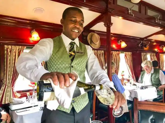 Golden Eagle, luxus utazás, luxusvonat, Maharajas Express, Rovos Rail, Suite Shiki-Shima, turistavonat, utazás, vasút, Venice Simplon-Orient-Express, vonatozás