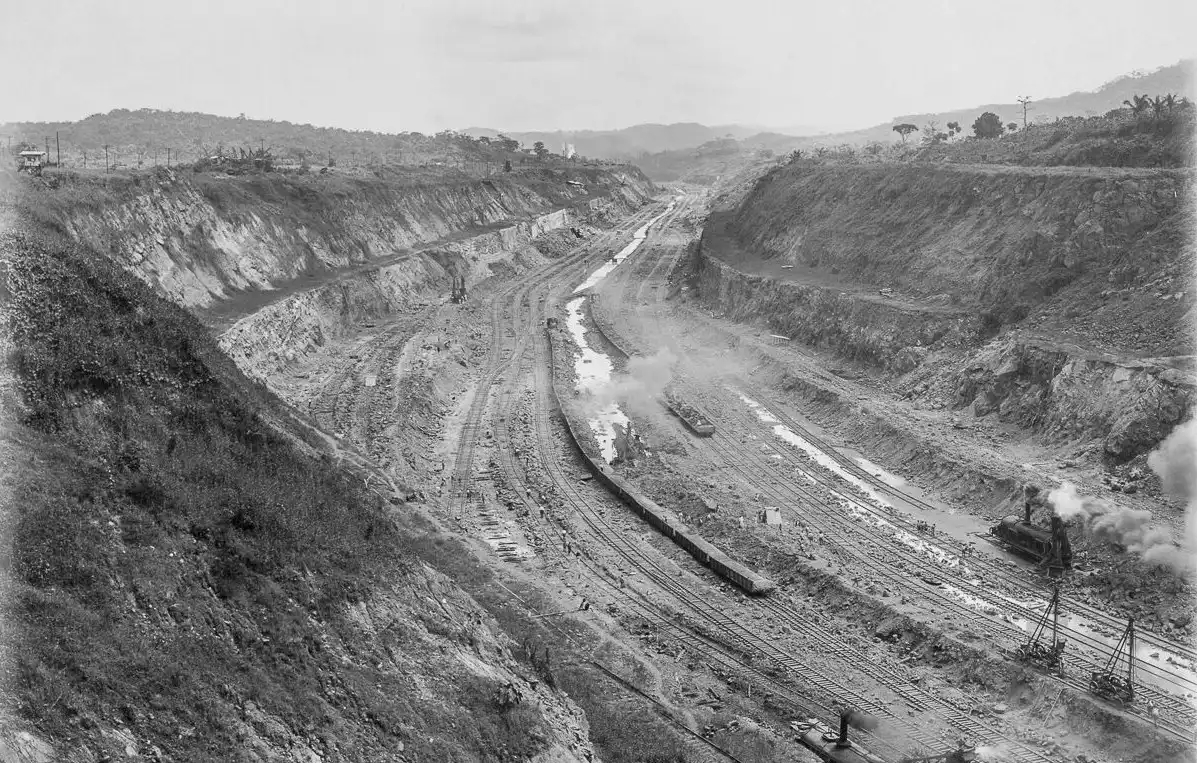 Alajuela-tó, Amerika összekapcsolódása, csatornaépítés, Gatun-tó, hajózás, Panama-csatorna, Panama-földszoros, tektonikai lemezek, vulkanizmus, zsiliprendszer