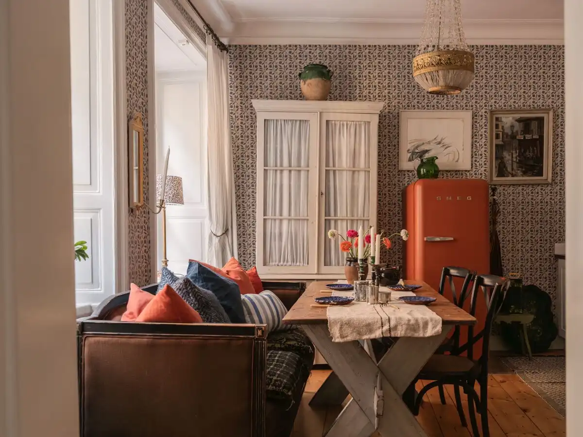 belsőépítészet, felújítás, inspiráció, lakásbemutató, lakberendezés, otthon design, régi lakás, skandináv stílus, Stockholm, Svédország, történelmi épület, vintage, William Morris