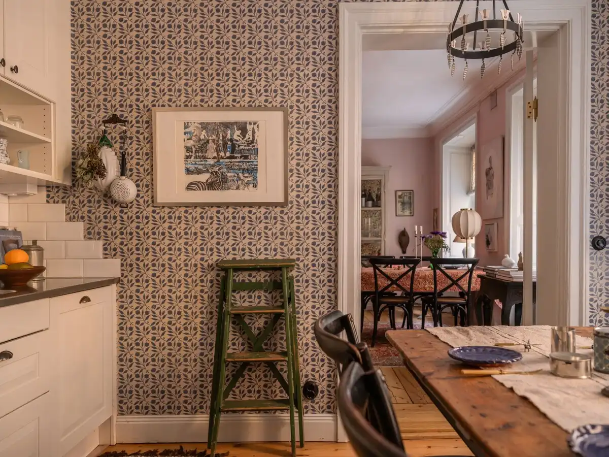 belsőépítészet, felújítás, inspiráció, lakásbemutató, lakberendezés, otthon design, régi lakás, skandináv stílus, Stockholm, Svédország, történelmi épület, vintage, William Morris