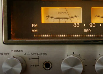 Miért van a rádióknak AM sávjuk, mikor azon csak interferencia van?