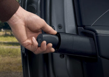 A legfölöslegesebb dolgok, amiket a gyártók belepakoltak az autókba