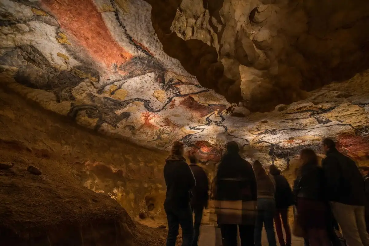 barlangfestmény, felfedezés, Franciaország, galéria, Henri Breuil, Lascaux-barlang, őskori művészet, paleolitikum, régészet, sziklarajz, UNESCO Világörökség