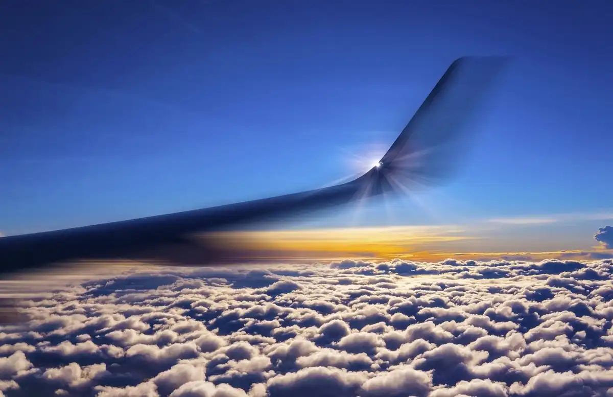 Aerodinamika, biztonság, innováció, légiközlekedés, repülés, repülőgép, Szárny, szerkezet, technológia, tervezés