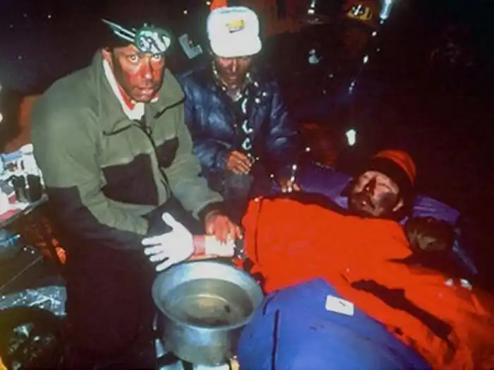 1996-os Mount Everest tragédia, amputáció, Beck Weathers, emberi kitartás, fagyás, hegymászás, inspiráló történetek, katasztrófa, Mount Everest, túlélés