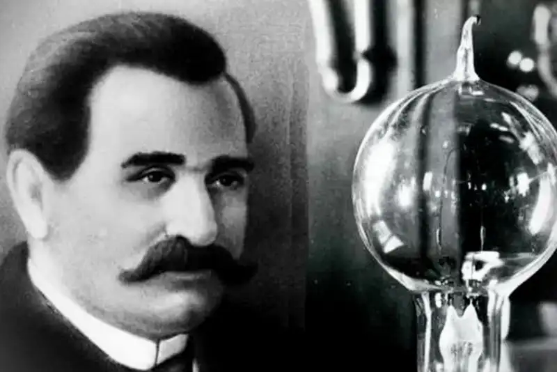 energia, érdekességek, feltalálók, fénycső, fizika, izzólámpa, LED, technológia, történelem, világítás