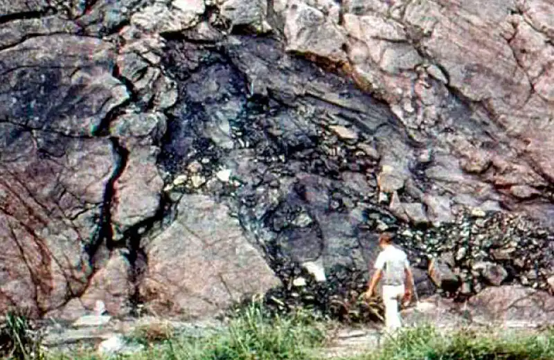 Atomenergia, atomfizika, Gabon, geológia, maghasadás, Oklo, radioaktivitás, természetes atomreaktor, tudományos felfedezés, urán