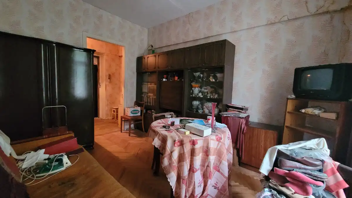 80-as évek, elhagyatott lakás, időutazás, lakásbelső, nosztalgia, régi bútorok, retró lakás, szovjetunió