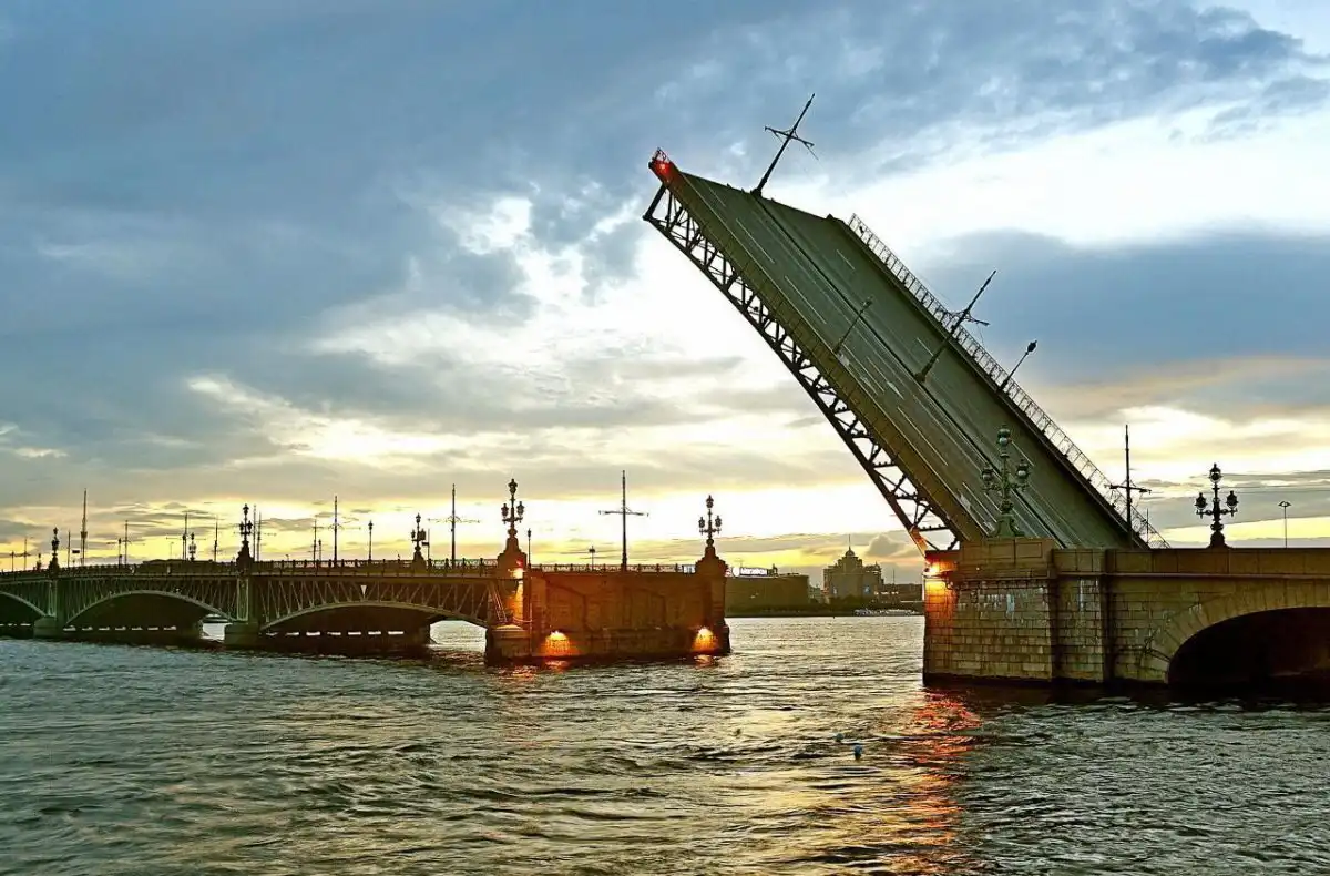 Eiffel-torony, Építészet, lakás, látványosság, magasság, mérnök, Párizs, titok, történelem, világkiállítás