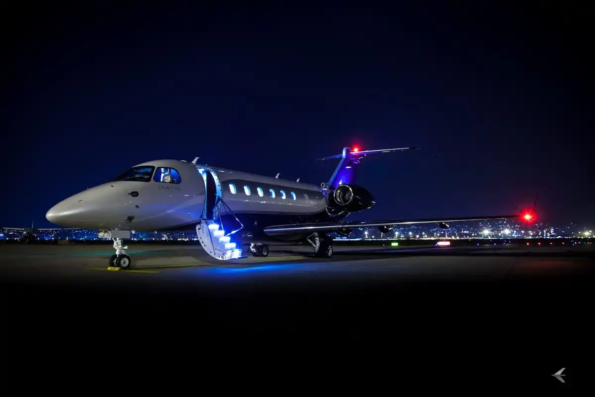 Airbus, biztonság, Boeing, Bombardier, Cessna, Embraer, Gulfstream, hatékonyság, időjárás, légiforgalom, magánrepülő, repülési idő, repülési magasság, repülőgép, sebesség, turbulencia, utasszállító, üzemanyag-fogyasztás