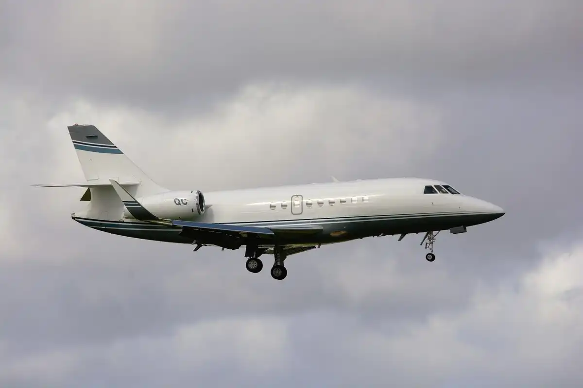 Airbus, biztonság, Boeing, Bombardier, Cessna, Embraer, Gulfstream, hatékonyság, időjárás, légiforgalom, magánrepülő, repülési idő, repülési magasság, repülőgép, sebesség, turbulencia, utasszállító, üzemanyag-fogyasztás