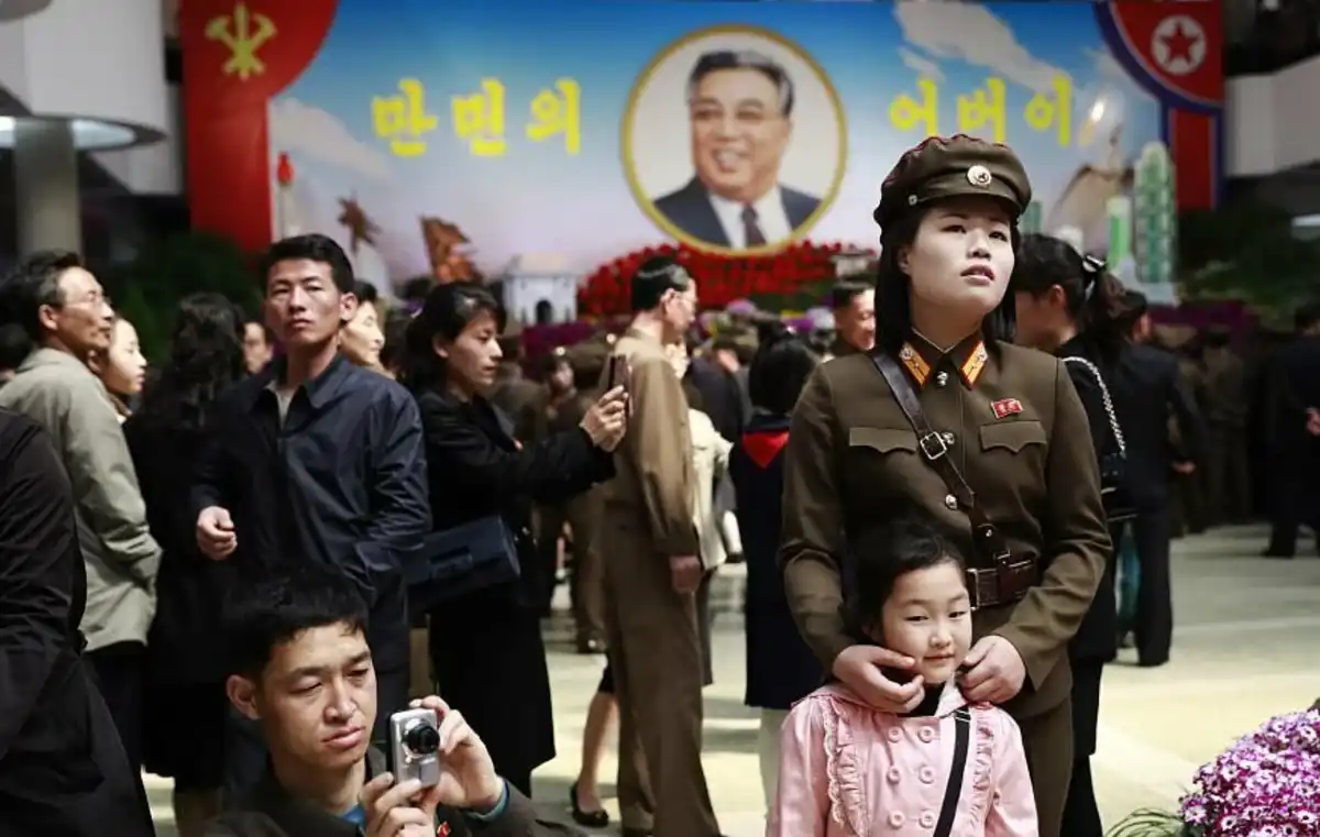 Életmód, Észak-Korea, hagyomány, hatalom, házasság, Kultúra, Nemek, Szocializmus, társadalom, változás