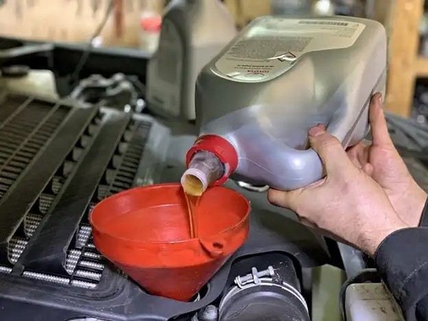 Adalék, autószerelés, karbantartás, kenőanyag, Kompresszió, kopás, motor, motorolaj, Olajcsere, Viszkozitás