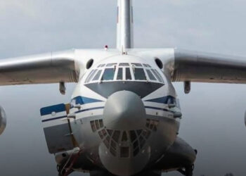 Miért van üvegkalitka az IL-76 orra alatt – és mit láthat onnan a személyzet?