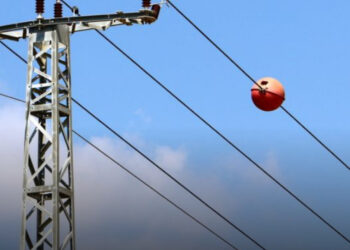 A távvezetékek golyóinak rejtélye: Miért vannak ott?