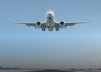 Takaríthatnak-e meg üzemanyagot a pilóták siklórepüléssel történő leszállás során?