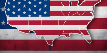 Miért koncentrálódik az amerikai népesség nagy része a keleti part mentén, és hogyan kapcsolódik mindez a 98. hosszúsági fokhoz?