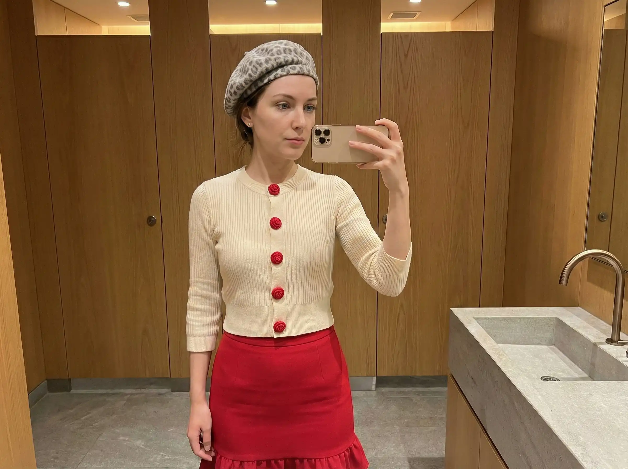 dresszkód, életmód, etikett, illem, megjelenés, öltözködés, protokoll, stílus, szépség, viselkedés