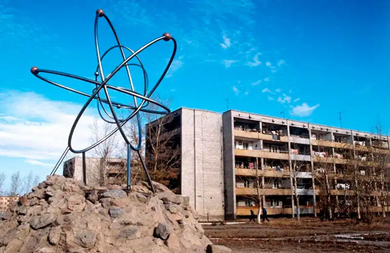 Atomenergia, atomhulladék, baleset, fegyverkezés, katasztrófa, Környezetszennyezés, radioaktivitás, sugárzás, történelem, veszély