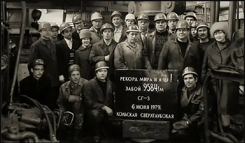 arany, Bertha Rogers, David Guberman, élet eredete, felfedezések, föld mélye, fúrótorony, gáz, geológia, kola fúrólyuk, Kola-félsziget, olaj, rekordok, szovjet tudomány, szovjetunió, szupermély fúrás, tudományos kutatás, urán, Zapoljarnij