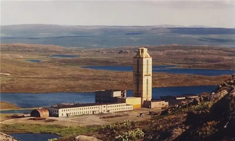 arany, Bertha Rogers, David Guberman, élet eredete, felfedezések, föld mélye, fúrótorony, gáz, geológia, kola fúrólyuk, Kola-félsziget, olaj, rekordok, szovjet tudomány, szovjetunió, szupermély fúrás, tudományos kutatás, urán, Zapoljarnij