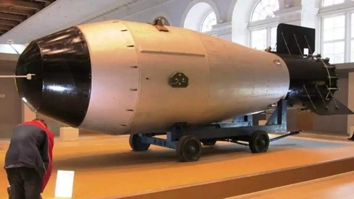 atombomba, energia, fegyverek, fizika, hidegháború, hidrogénbomba, nukleáris, Pusztítás, technológia, történelem