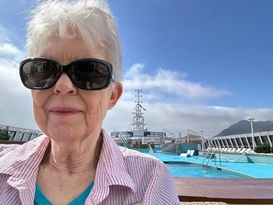 életmód, hajózás, időskor, Kaland, lakóhajó, megélhetés, nyugdíj, otthon, utazás, világjárás