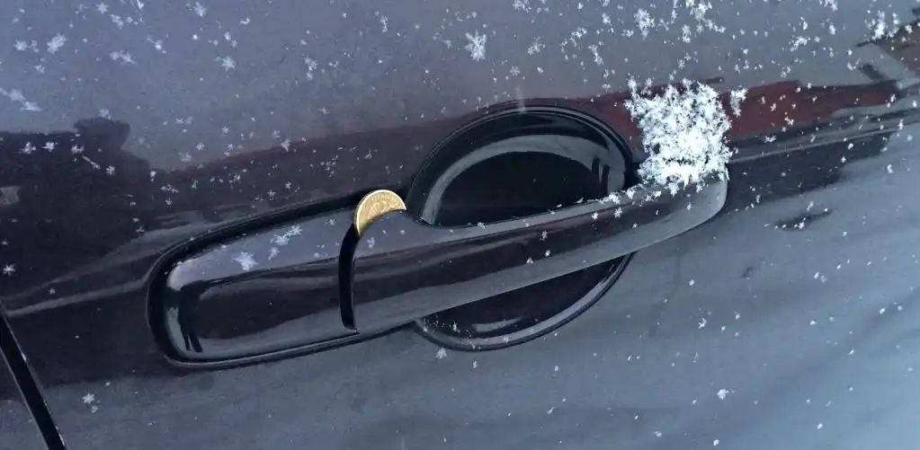 autó, biztonság, bűnözés, lopás, megelőzés, parkolás, riasztó, trükk, veszély, zár