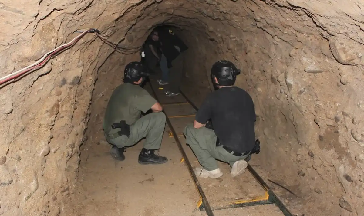 alagút, amerika, aranyláz, bányászat, emlékhely, Kitartás, megszállottság, Remete, sivatag, történelem