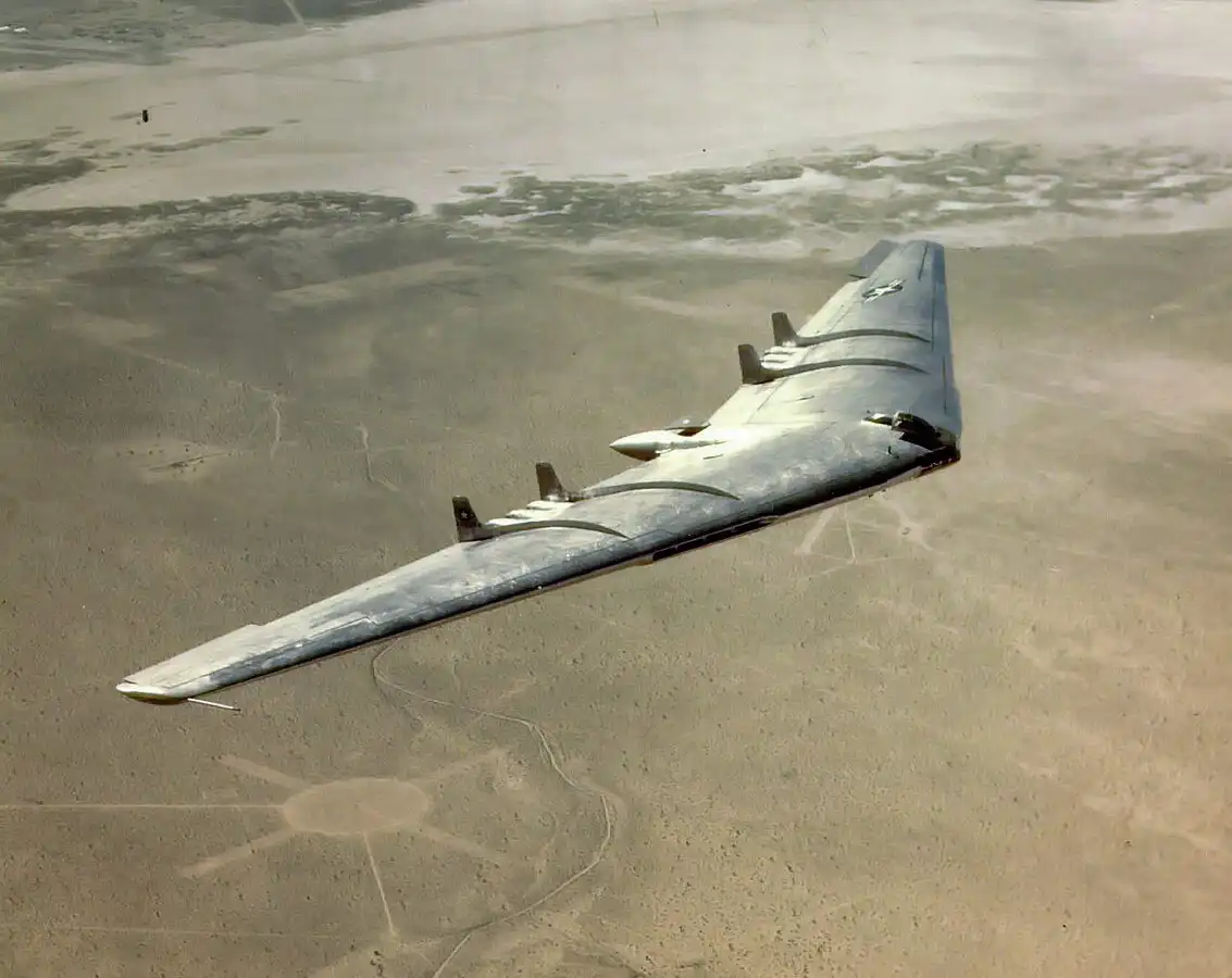Aerodinamika, bombázó, haditechnika, innováció, jövő, lopakodó, Northrop, Prototípus, repülés, történelem